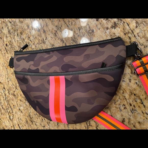 Haute Society Handbags - Purse